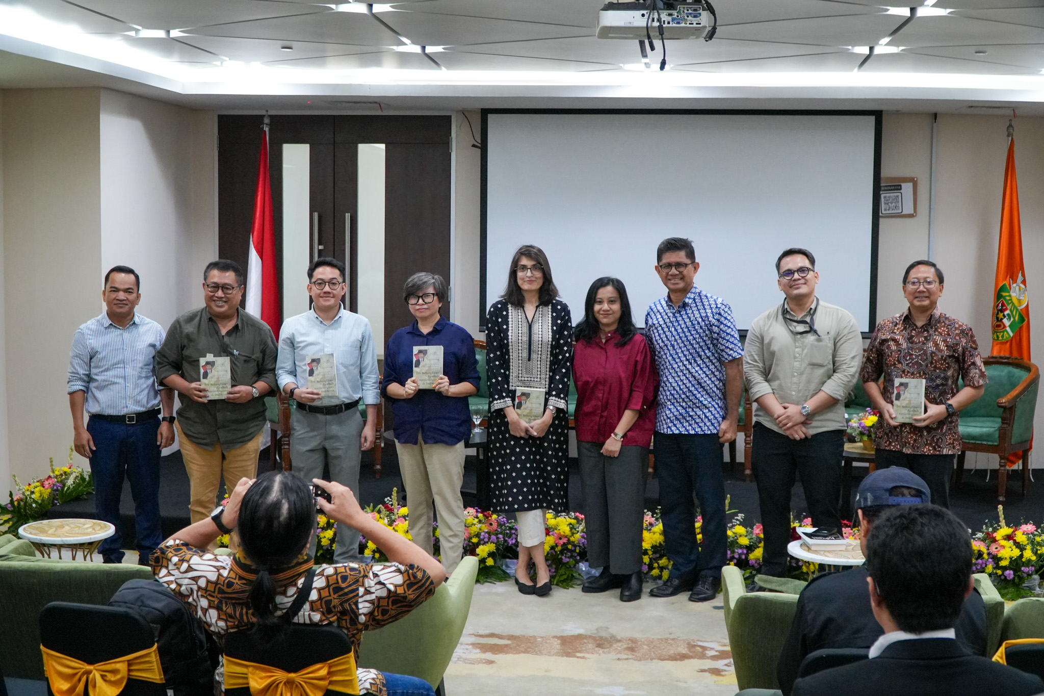 Forum Semanggi #3 Diskusi Buku: Era Kebangkitan Kembali Otoritarianisme di Indonesia, Dasawarsa Kepemimpinan Jokowi